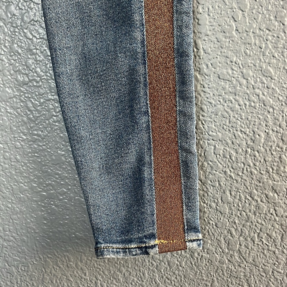 7 For All Mankind// Luxe Vintage• the high waisted ankle• size 24 - Picture 7 of 15